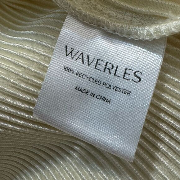 Waverles Ribbed Pleated Feather Cuff Button Down Top - Picture 10 of 10